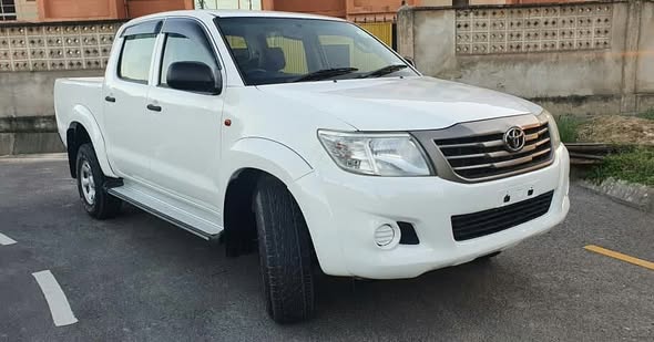 2015 Toyota Hilux Pickup